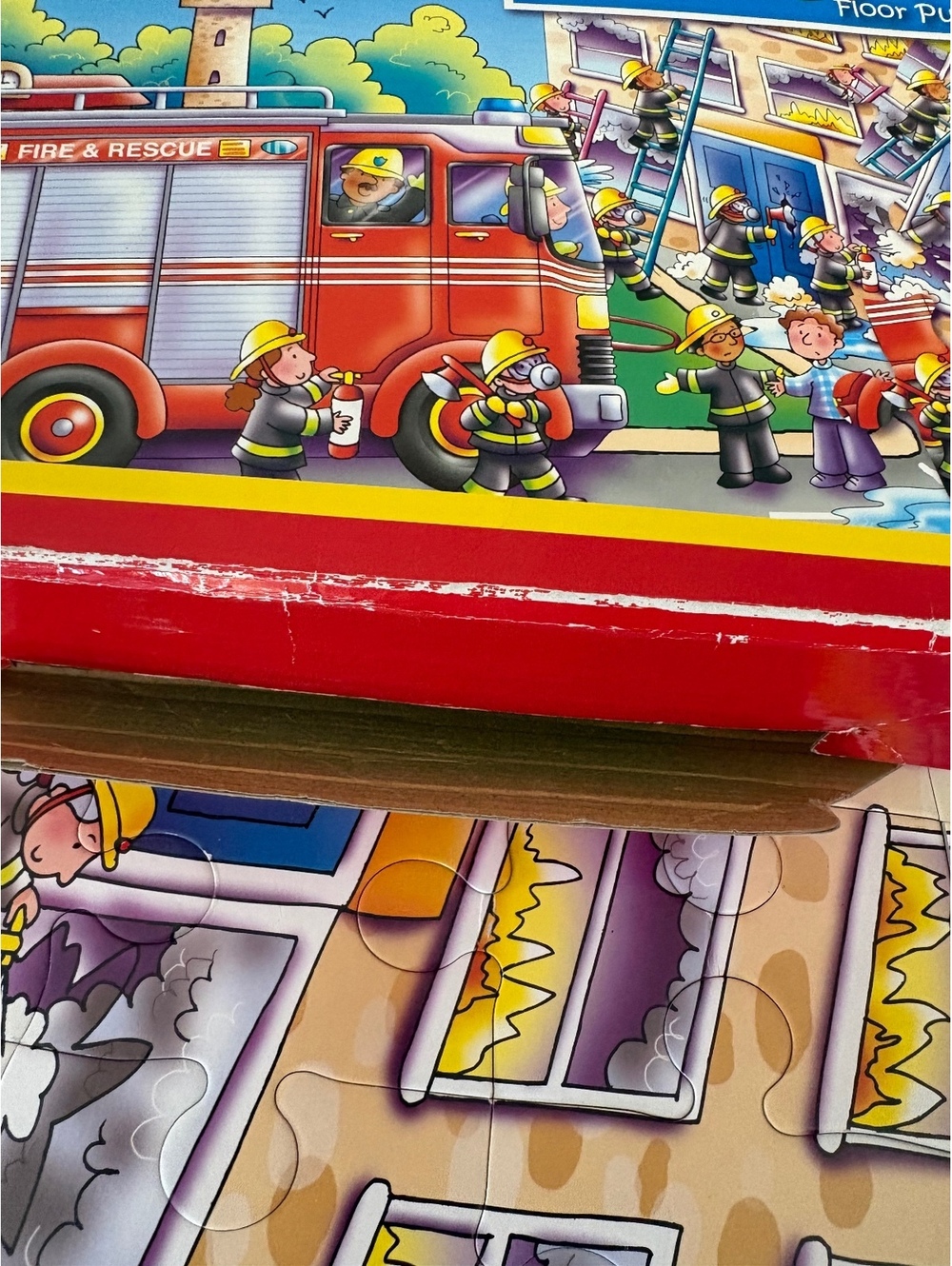 Giant fire engine floor puzzle - Picture 2 of 3